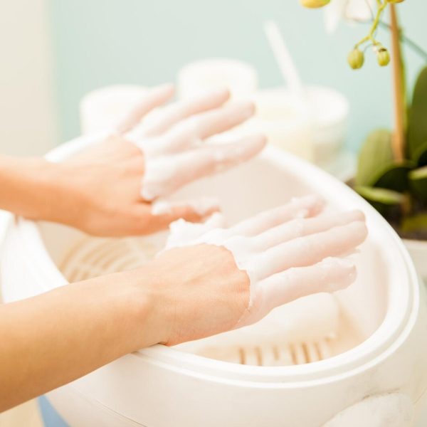 closeup-hands-woman-covered-moisturizing-wax-as-part-beauty-treatment-spa_662251-2152 closeup-hands-woman-covered-moisturizing-wax-as-part-beauty-treatment-spa_662251-2152
